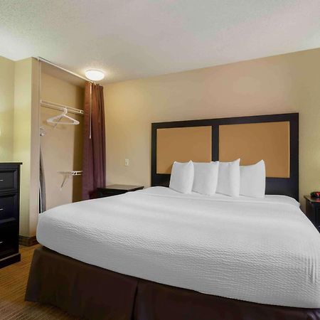 Extended Stay America Suites - Rockford - I-90 Екстер'єр фото