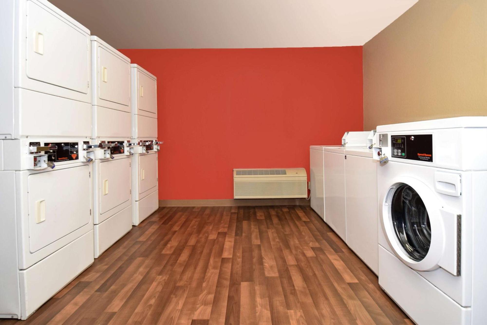 Extended Stay America Suites - Rockford - I-90 Екстер'єр фото