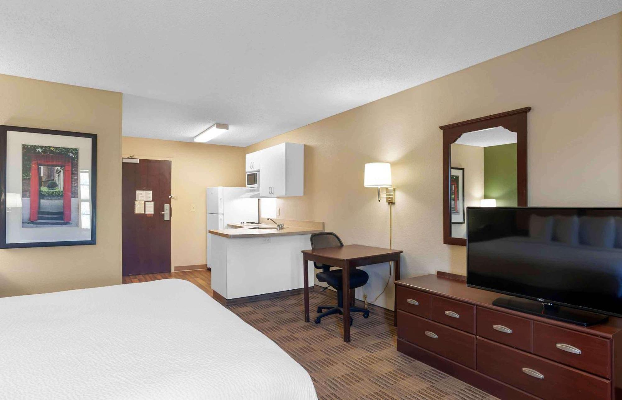 Extended Stay America Suites - Rockford - I-90 Екстер'єр фото