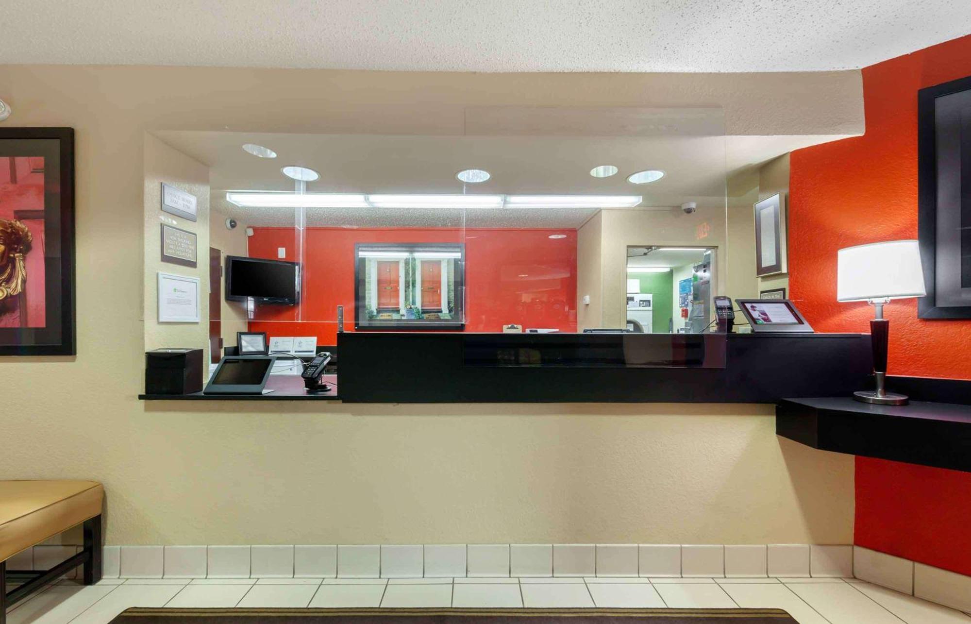 Extended Stay America Suites - Rockford - I-90 Екстер'єр фото