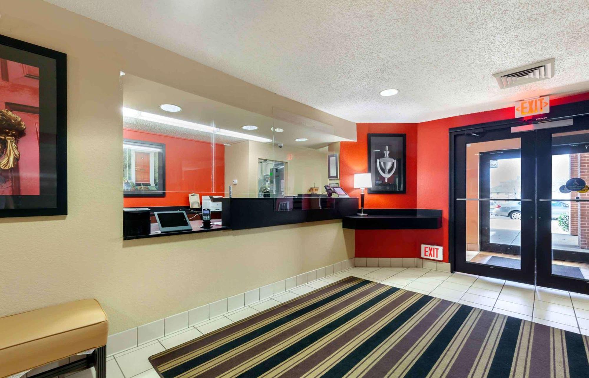 Extended Stay America Suites - Rockford - I-90 Екстер'єр фото