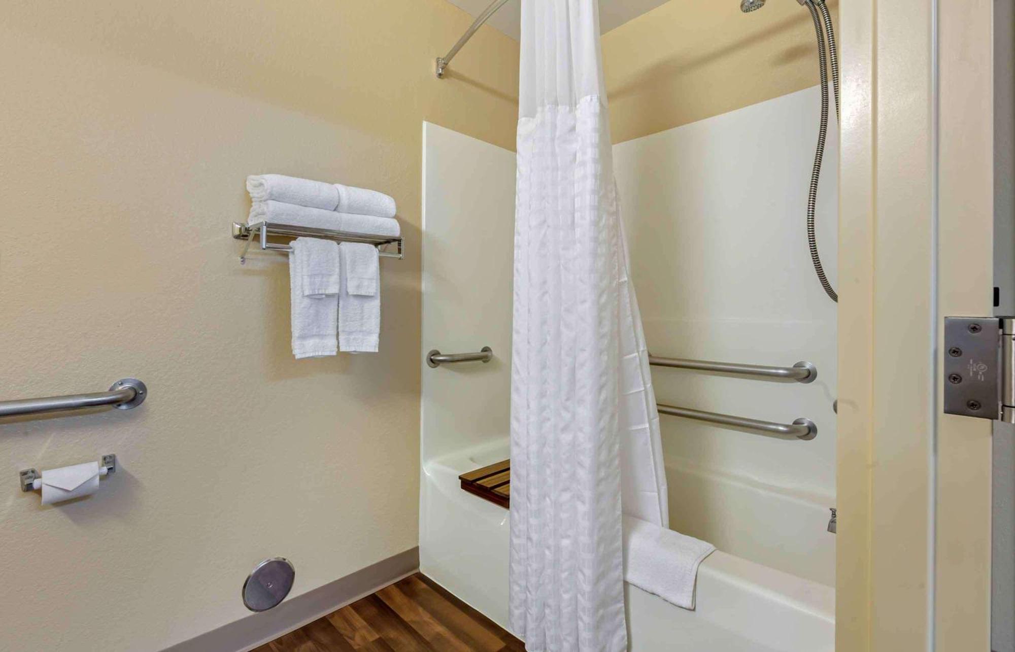 Extended Stay America Suites - Rockford - I-90 Екстер'єр фото