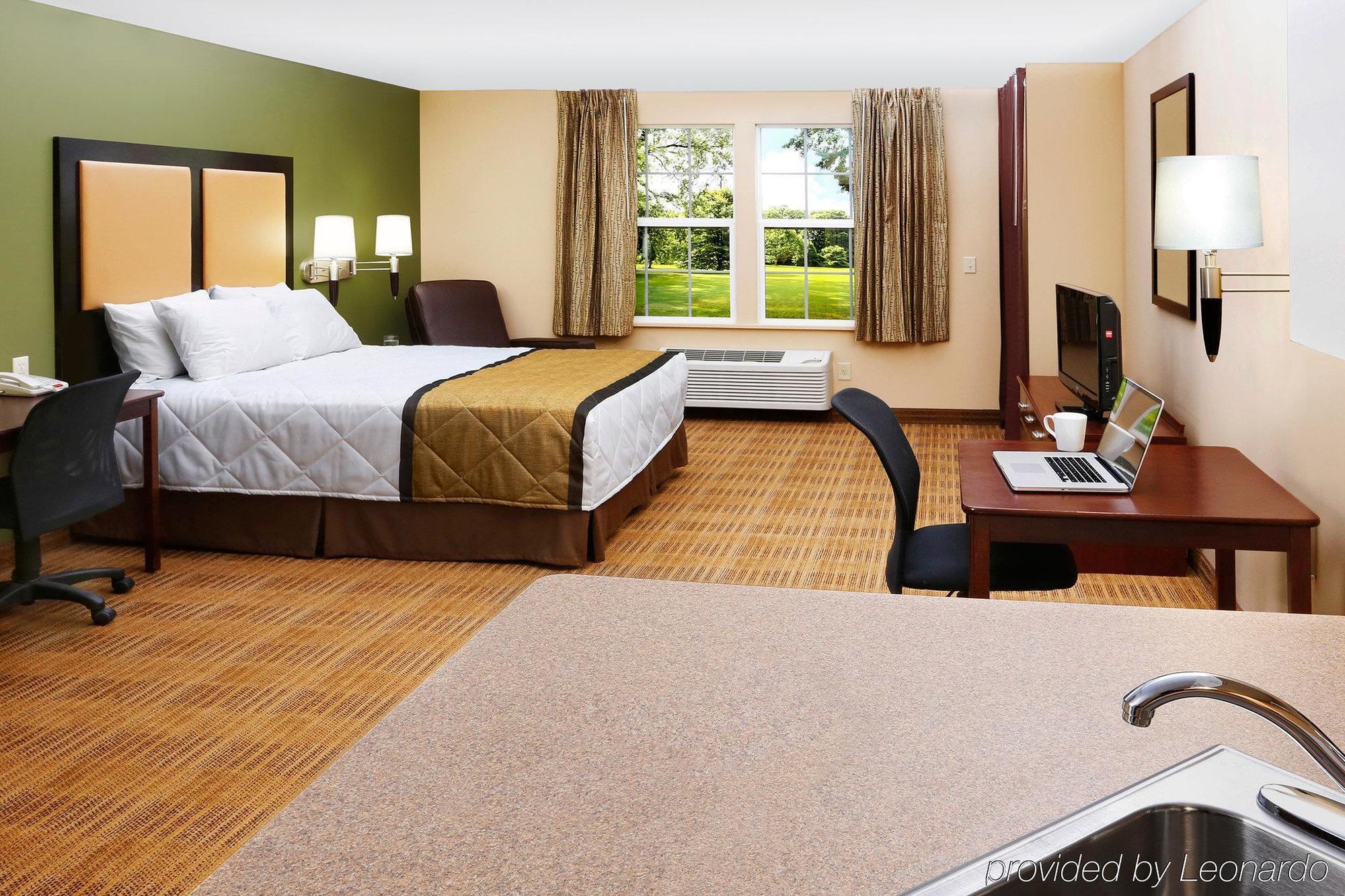Extended Stay America Suites - Rockford - I-90 Екстер'єр фото